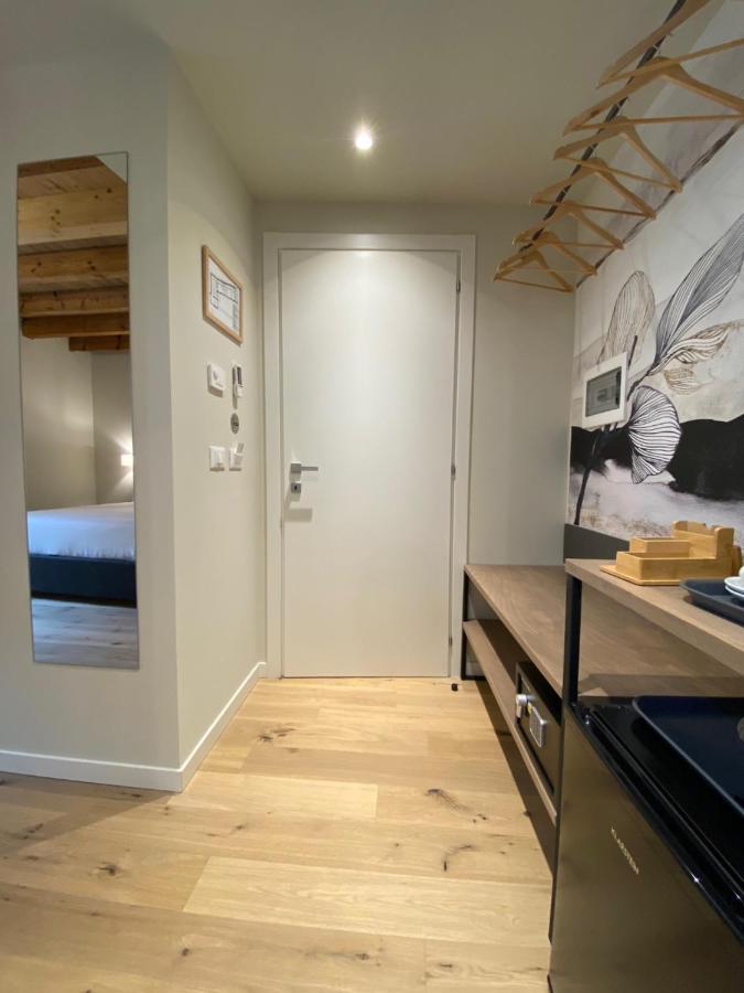 Malvezzi24 Boutique Rooms Дезенцано-дель-Гарда Экстерьер фото